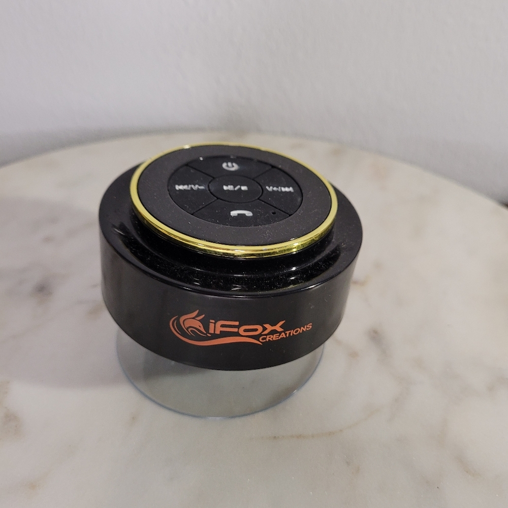 iFox iF012 Bluetooth Shower Speaker - Black. WORKS PERFECTLY No defects Beautifu